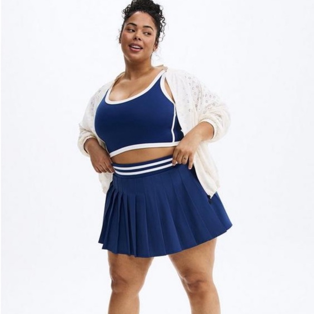 TRU by TORRID Navy Pleated Tennis Skirt with Striped Waistband - size 2 18/20